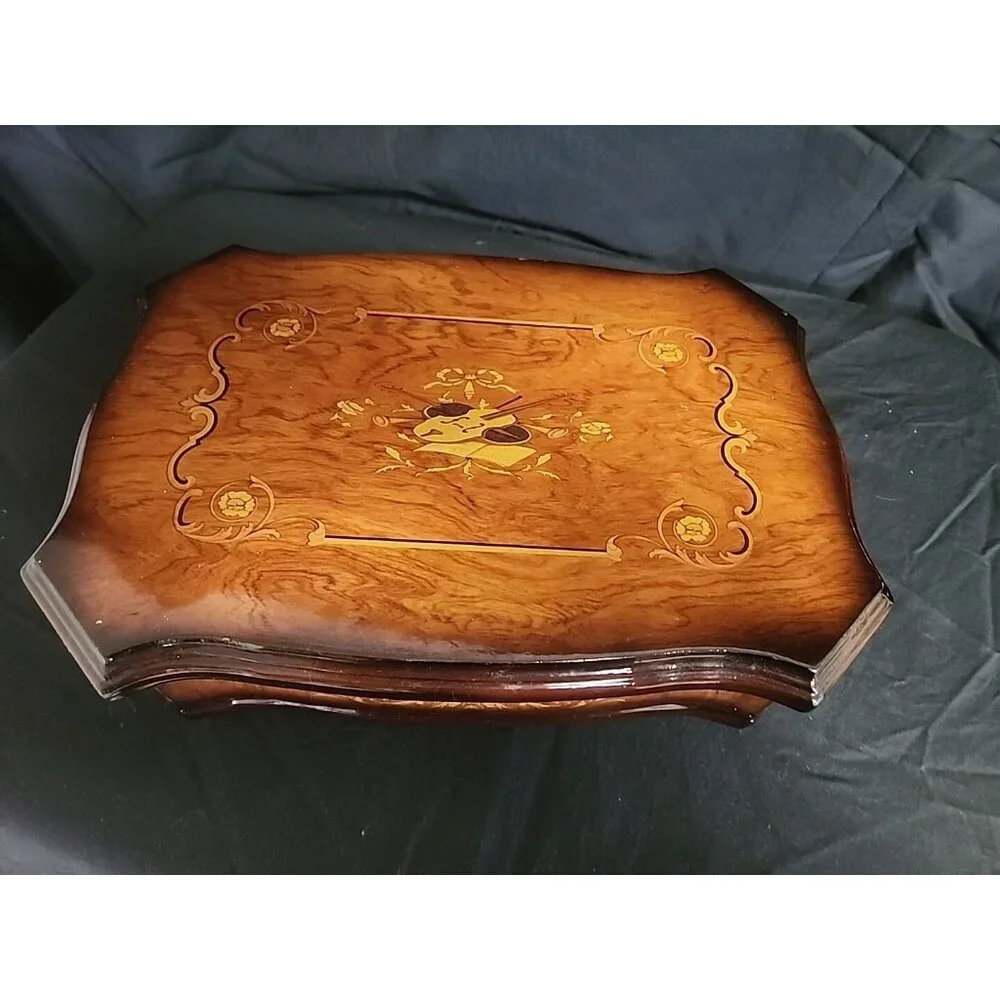 wooden jewelry box with violin pictured‎ on top